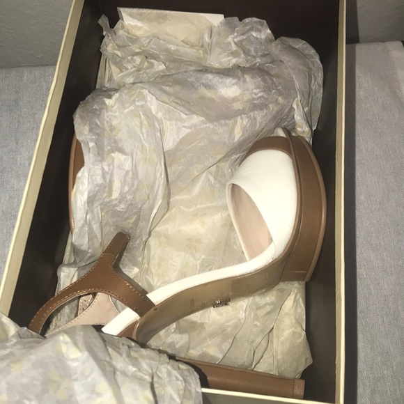 Victoria’s Secret platform sandals - Picture 10 of 11